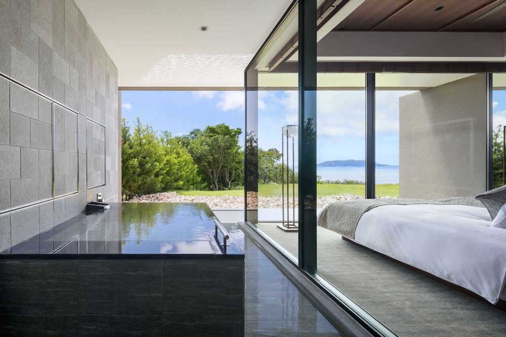 ファミリー ツインルーム オーシャンビュー 1 階 バスルーム0 | 五島リトリート ray by 温故知新