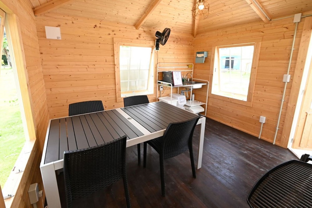 ドームテント (シングルベッド4台) 禁煙 客室4 | 高滝湖グランピングリゾート