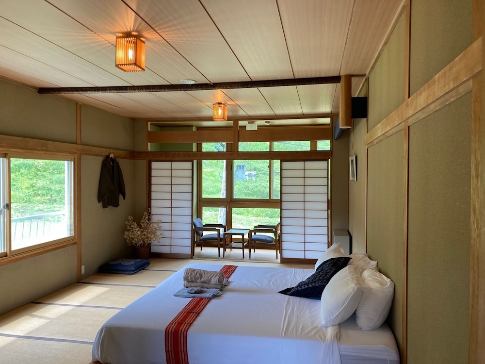 デラックス ダブルまたはツインルーム | Komatsuya Seki Onsen