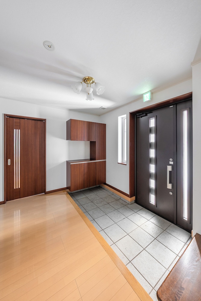 内部エントランス1 | THE VILLA FURANO