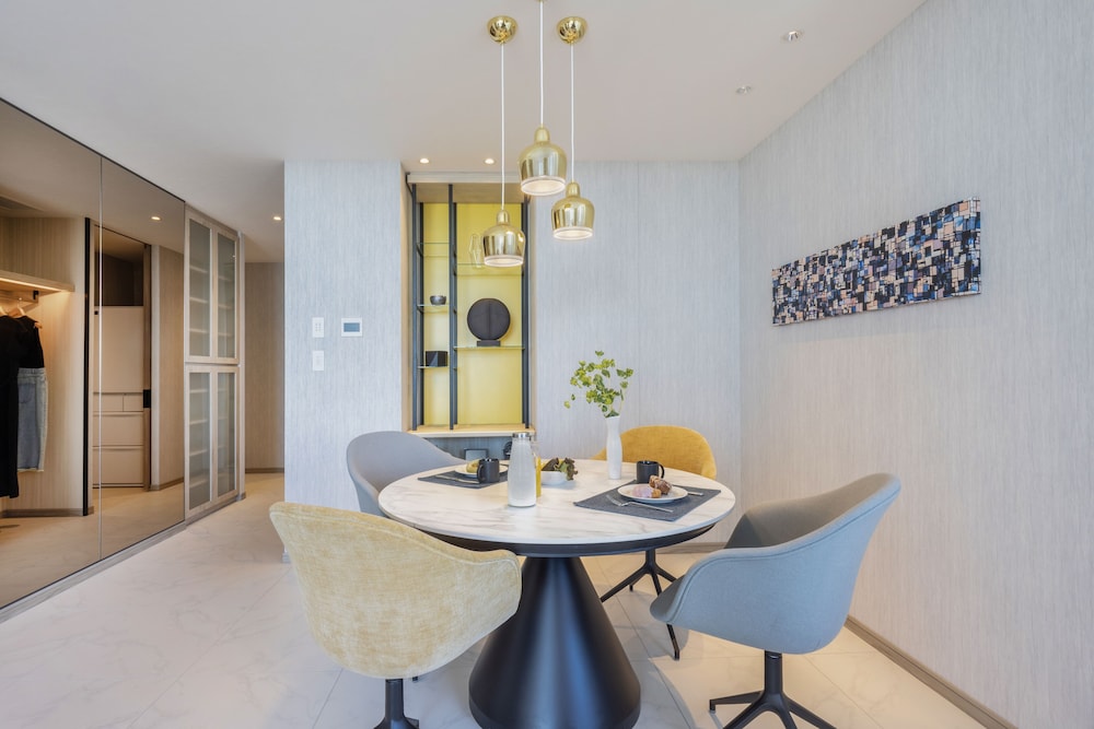 デラックス ツイン スイート 客室2 | ハイアットハウス東京渋谷