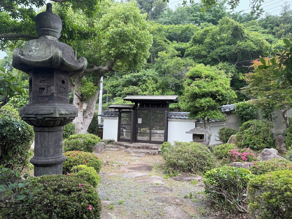 庭園1 | 南瀬戸ブルーリゾート 鹿老渡 KAROTO 風待ち邸 庭園1 | 南瀬戸ブルーリゾート 鹿老渡 KAROTO 風待ち邸