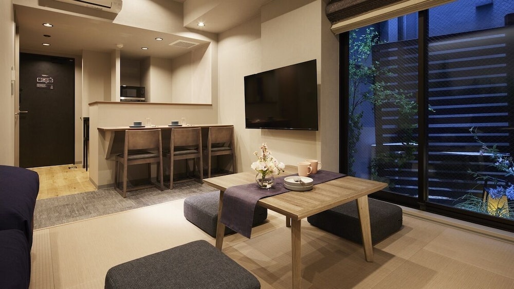 モデレート3ベッド(和室付き） 禁煙 リビング エリア0 | Minn 清水五条