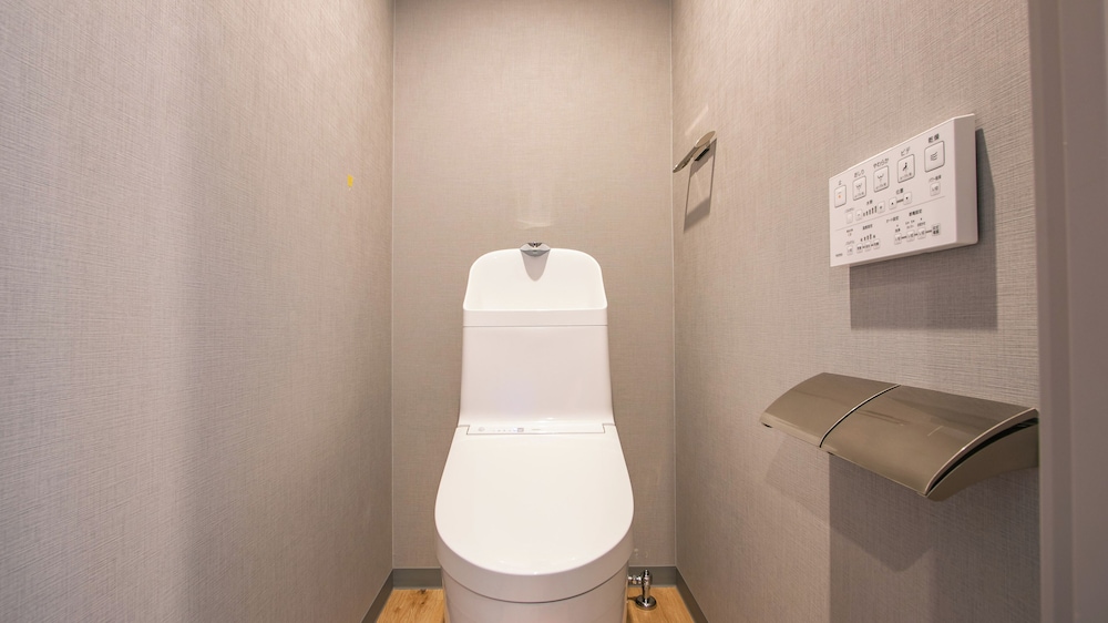 スタンダード　3ベッド 禁煙 バスルーム1 | Minn 清水五条