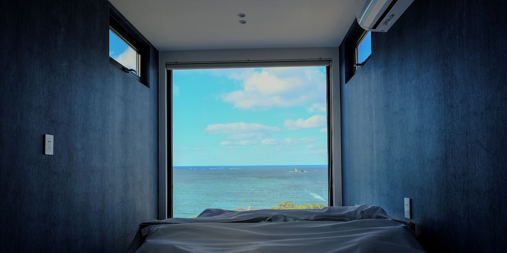 スーペリア コテージ 2 ベッドルーム ペット不可 海側 ビーチ / オーシャン ビュー0 | ヴィラミクリ角島