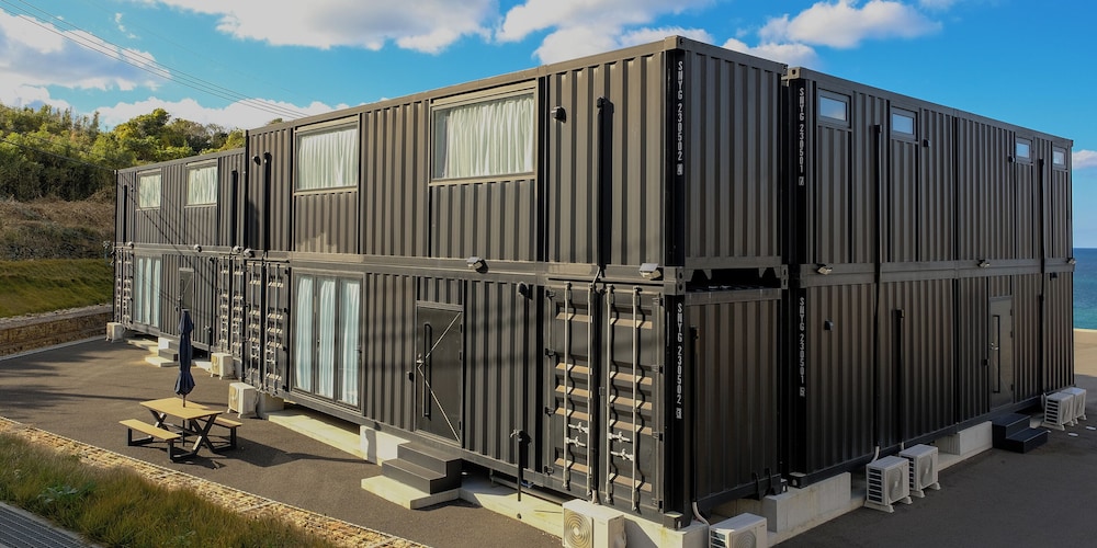 スーペリア コテージ 2 ベッドルーム ペットとの宿泊可 マウンテンサイド | ヴィラミクリ角島