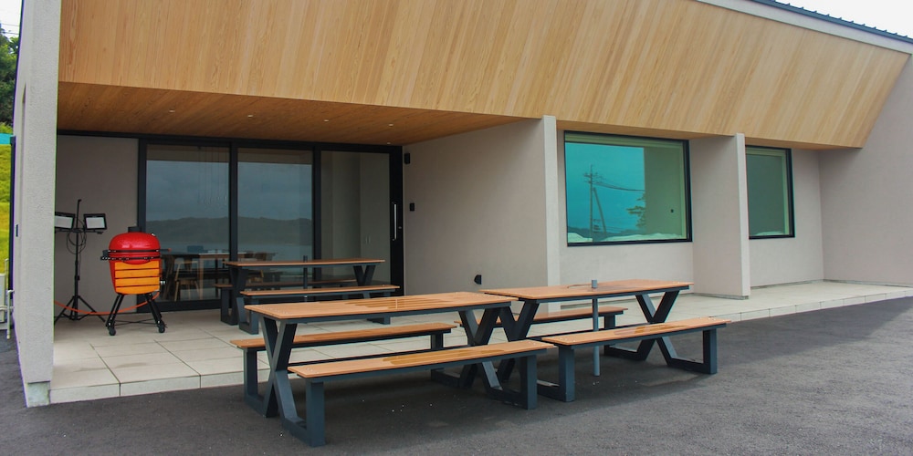 デラックス ヴィラ 2 ベッドルーム ペット不可 オーシャンビュー 客室1 | ヴィラミクリ角島