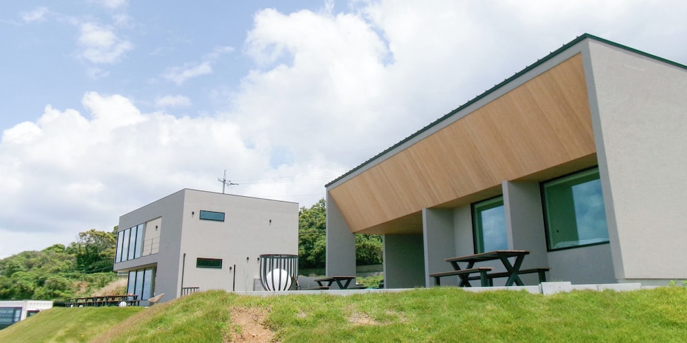 デラックス ヴィラ 2 ベッドルーム ペット不可 オーシャンビュー | ヴィラミクリ角島