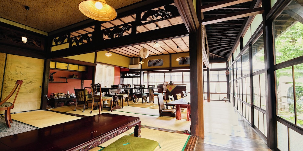レストラン1 | 以久波別邸 虎屋