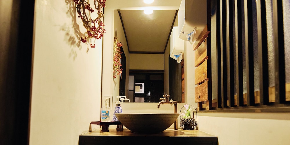 ちきりの間(個室・禁煙) バスルーム2 | 以久波別邸 虎屋