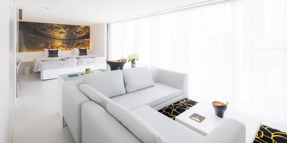上層階デラックスツインルーム 禁煙 (11F-13F) 客室2 | Cuvée J2 Hôtel Osaka by 温故知新 - 大人限定