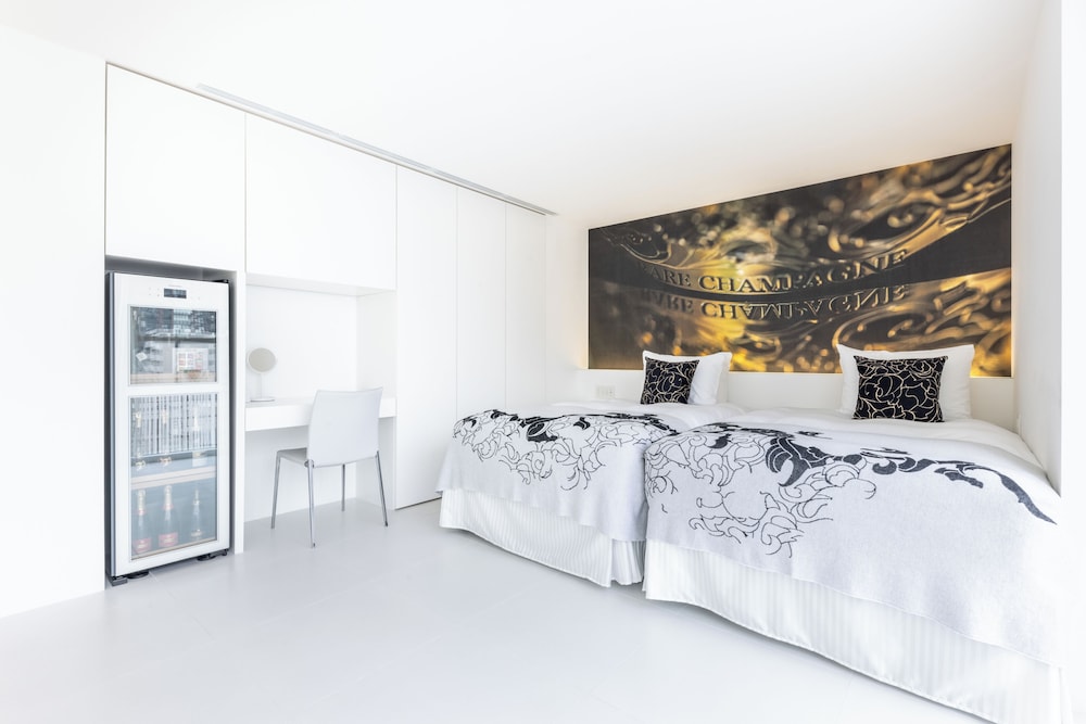 上層階デラックスツインルーム 禁煙 (11F-13F) 客室1 | Cuvée J2 Hôtel Osaka by 温故知新 - 大人限定