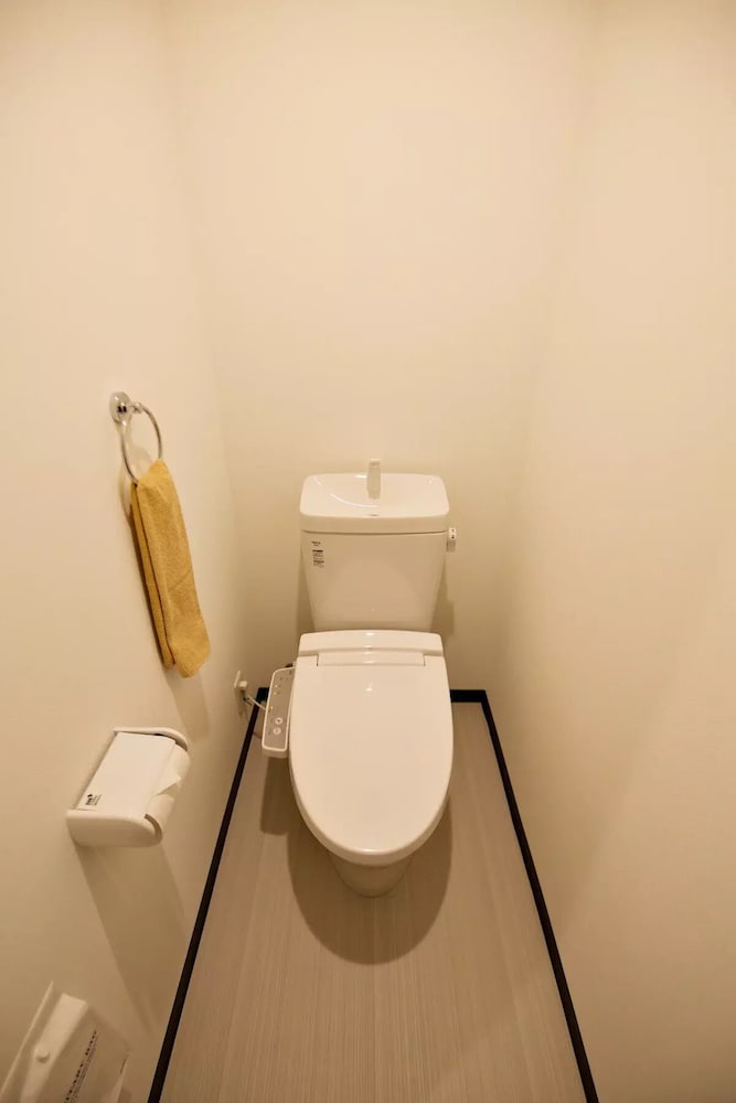 ベーシック アパートメント バスルーム1 | KURA HOTEL IZUMISANO