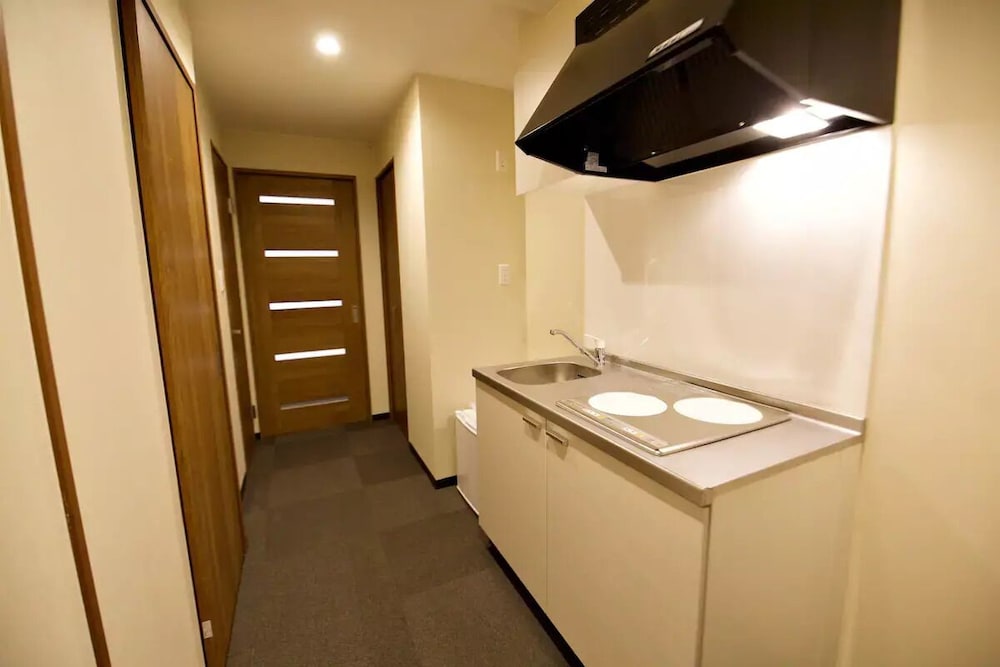 ベーシック アパートメント 専用キッチン0 | KURA HOTEL IZUMISANO