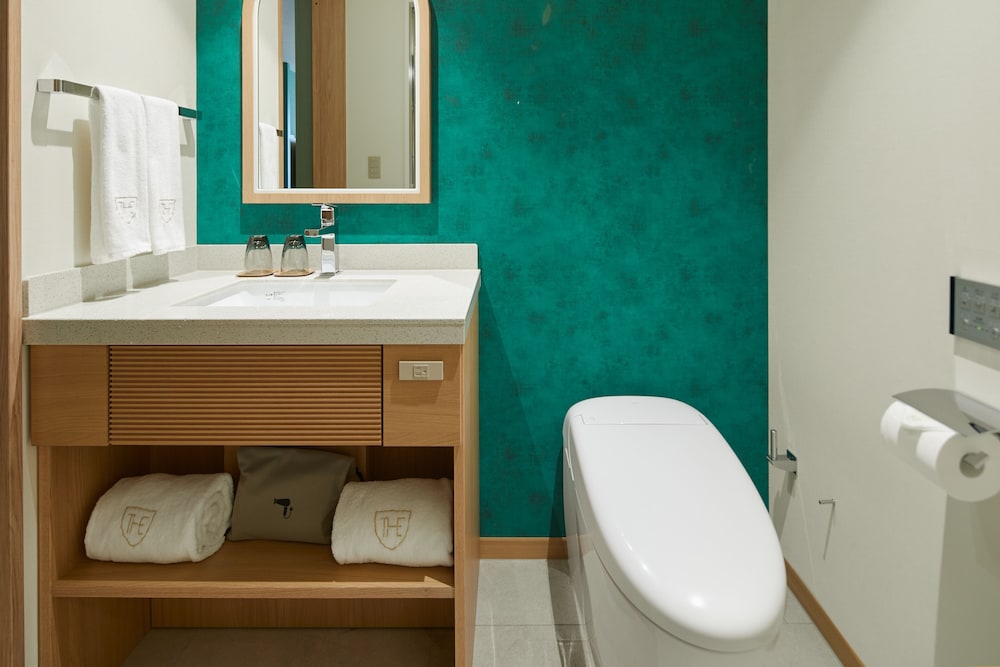 [禁煙]スタンダードダブル バスルーム1 | ザ ロイヤルパークホテル銀座 6 丁目