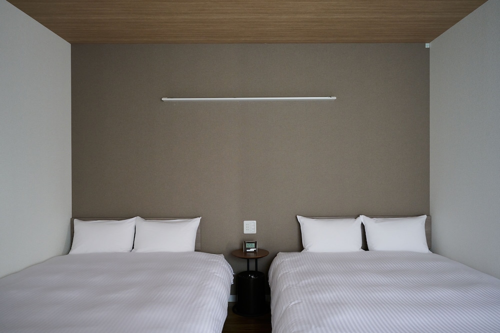 デラックス ツインルーム、禁煙 (23時以降のチェックインはできませんのでご注意ください) 客室2 | HOTEL R9 The Yard 霧島国分