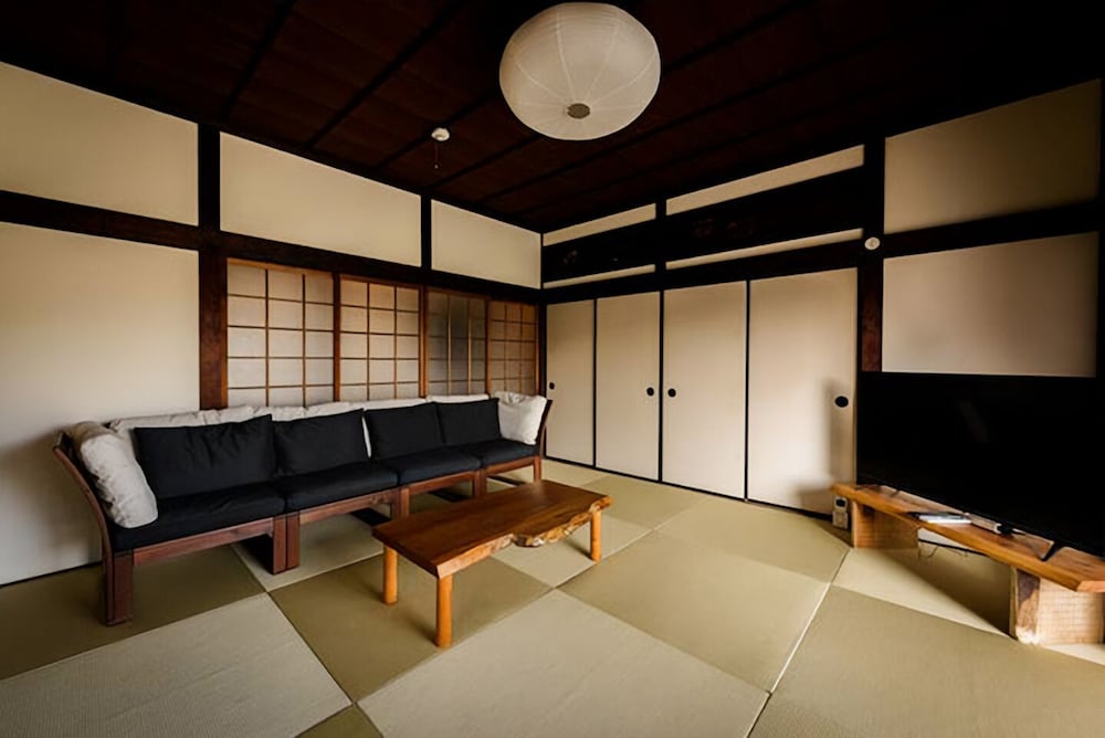 ハウス リビング エリア1 | 備後ヤマモ