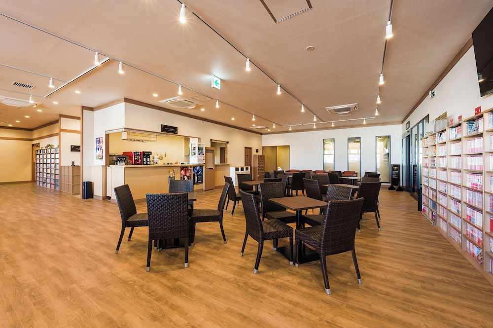 ロビーラウンジ1 | 成田空港温泉 空の湯