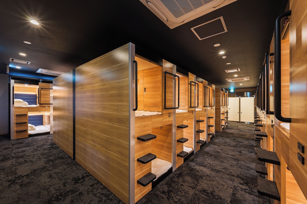 客室1 | 成田空港温泉 空の湯