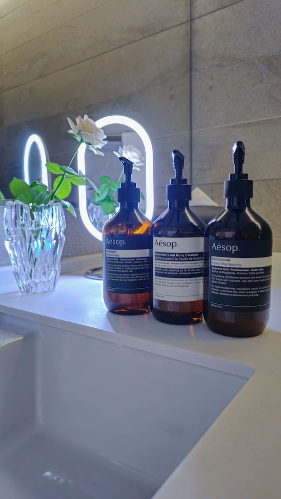パノラミック スイート 1 ベッドルーム バスルームの設備0 | Kamo Residences by Reflections