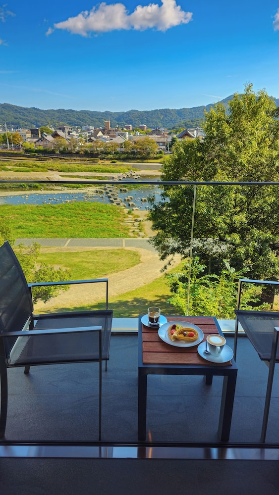 パノラミック スイート 1 ベッドルーム バルコニーからの眺望0 | Kamo Residences by Reflections