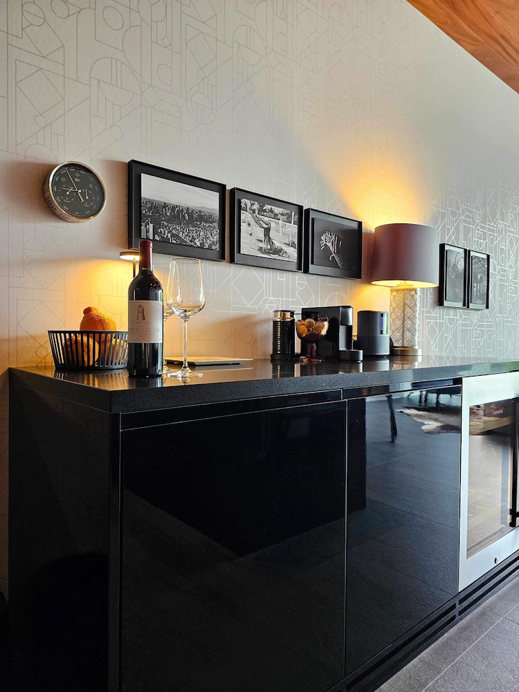 ラグジュアリー スイート 1 ベッドルーム 専用キッチン2 | Kamo Residences by Reflections