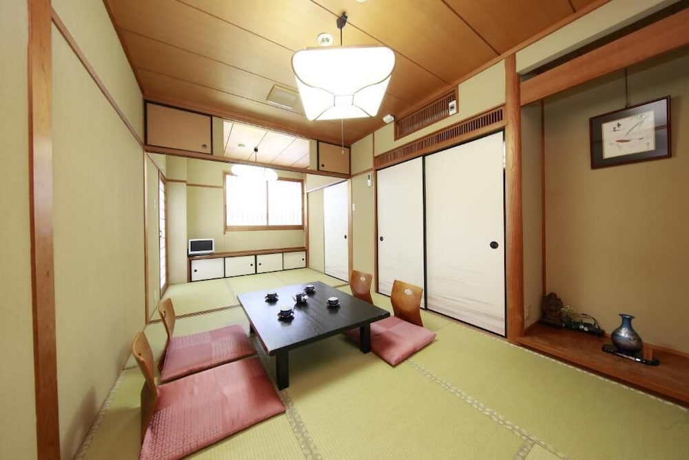 4 人部屋 内装0 | 味覚のお宿 山田屋