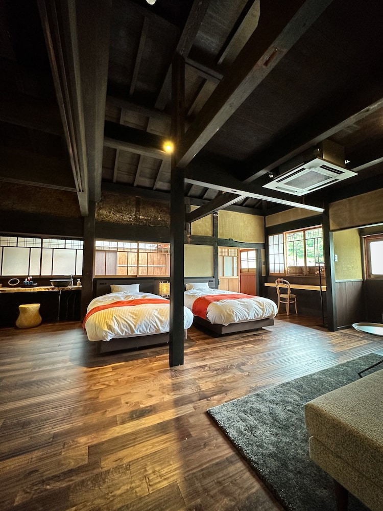 蛍火 HOTARUBI 102 部屋貸し 禁煙 (フロント施設から2.4km) 客室14 | NIPPONIA 美山鶴ヶ岡 山の郷