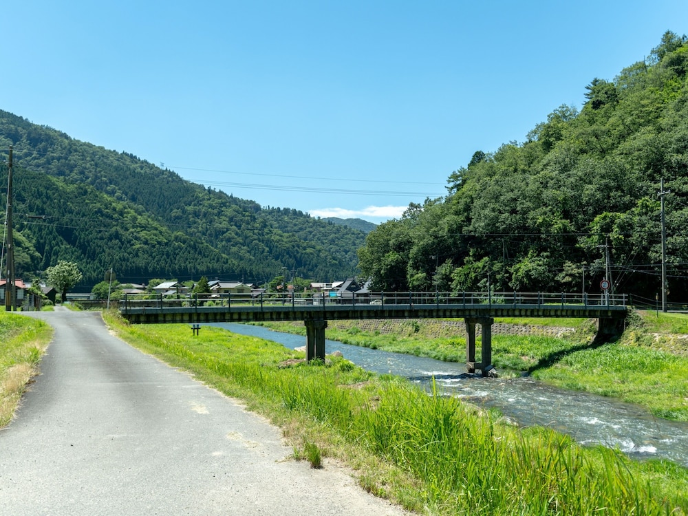 松明 MATSUAKARI 一棟貸し 禁煙 (フロント施設から0.5km) 客室27 | NIPPONIA 美山鶴ヶ岡 山の郷