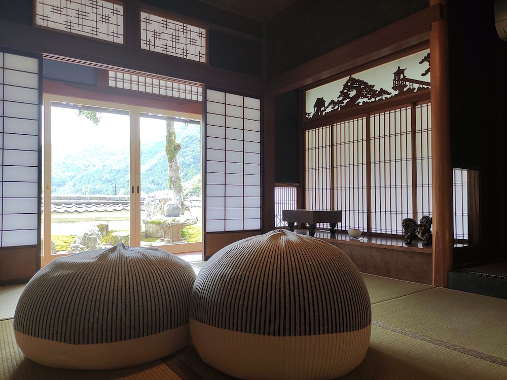 蛍火 HOTARUBI 101 部屋貸し 禁煙 (フロント施設から2.4km) 客室6 | NIPPONIA 美山鶴ヶ岡 山の郷