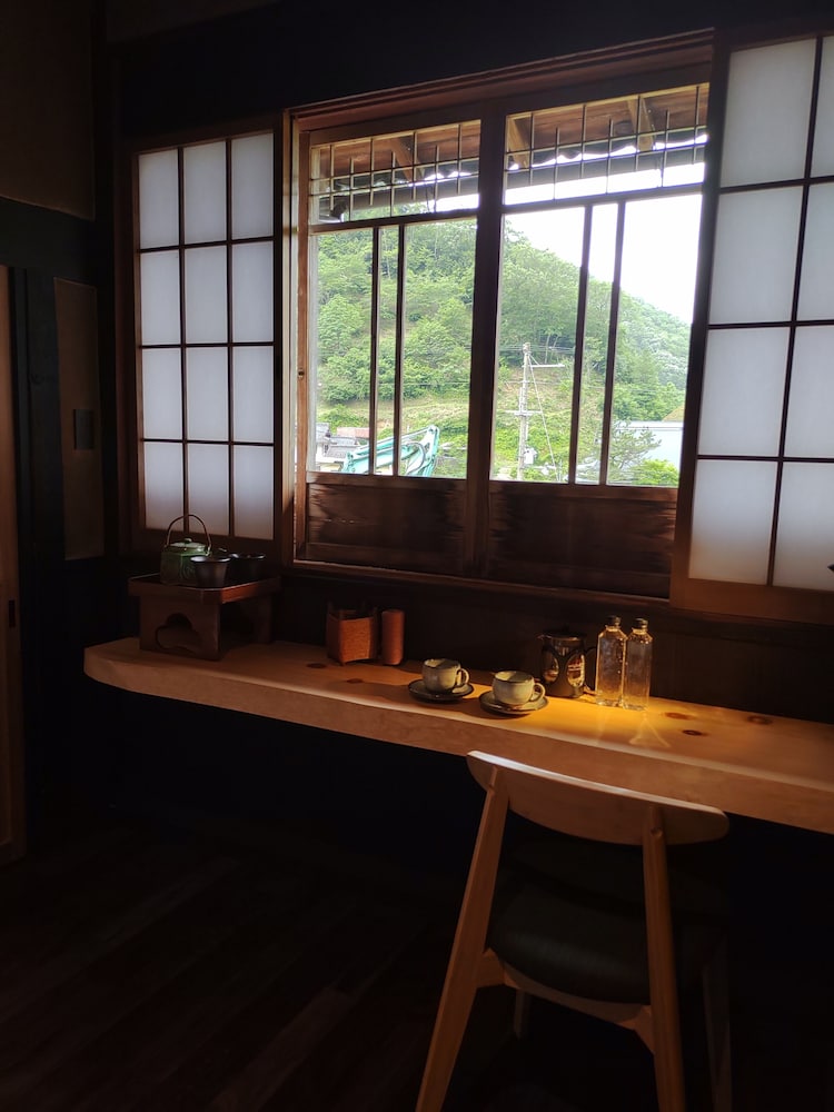 蛍火 HOTARUBI 102 部屋貸し 禁煙 (フロント施設から2.4km) 客室2 | NIPPONIA 美山鶴ヶ岡 山の郷