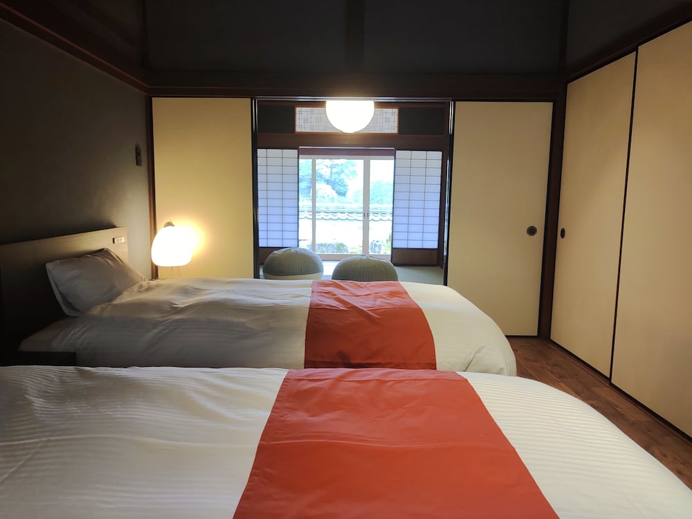 蛍火 HOTARUBI 101 部屋貸し 禁煙 (フロント施設から2.4km) 客室13 | NIPPONIA 美山鶴ヶ岡 山の郷