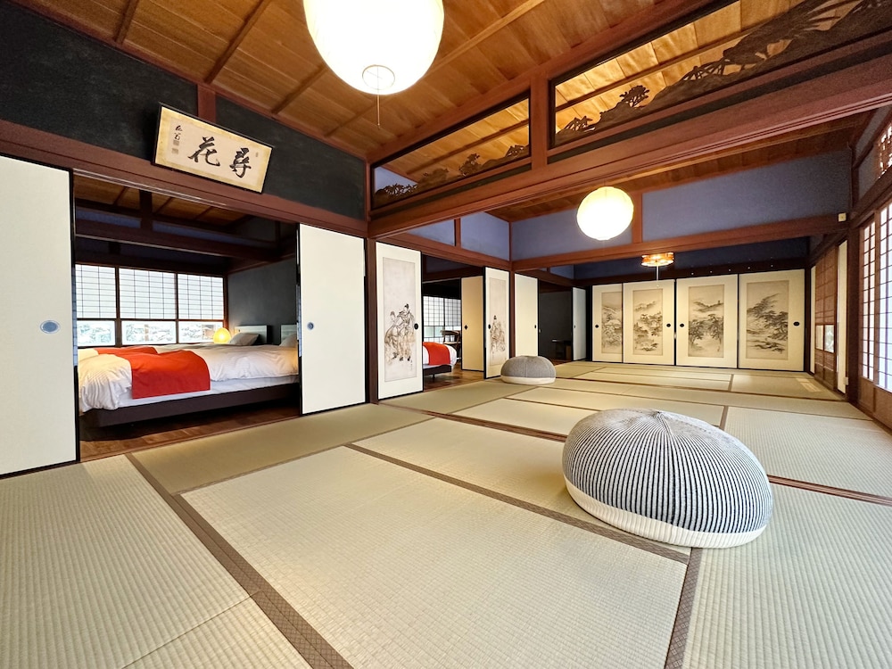 蛍火 HOTARUBI 101 部屋貸し 禁煙 (フロント施設から2.4km) 客室24 | NIPPONIA 美山鶴ヶ岡 山の郷