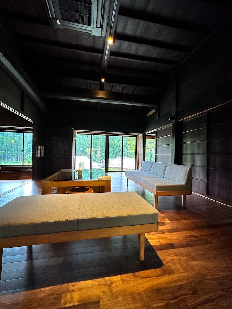 水音 MIZUOTO 一棟貸し 禁煙 (フロント施設から4.5km) 客室16 | NIPPONIA 美山鶴ヶ岡 山の郷
