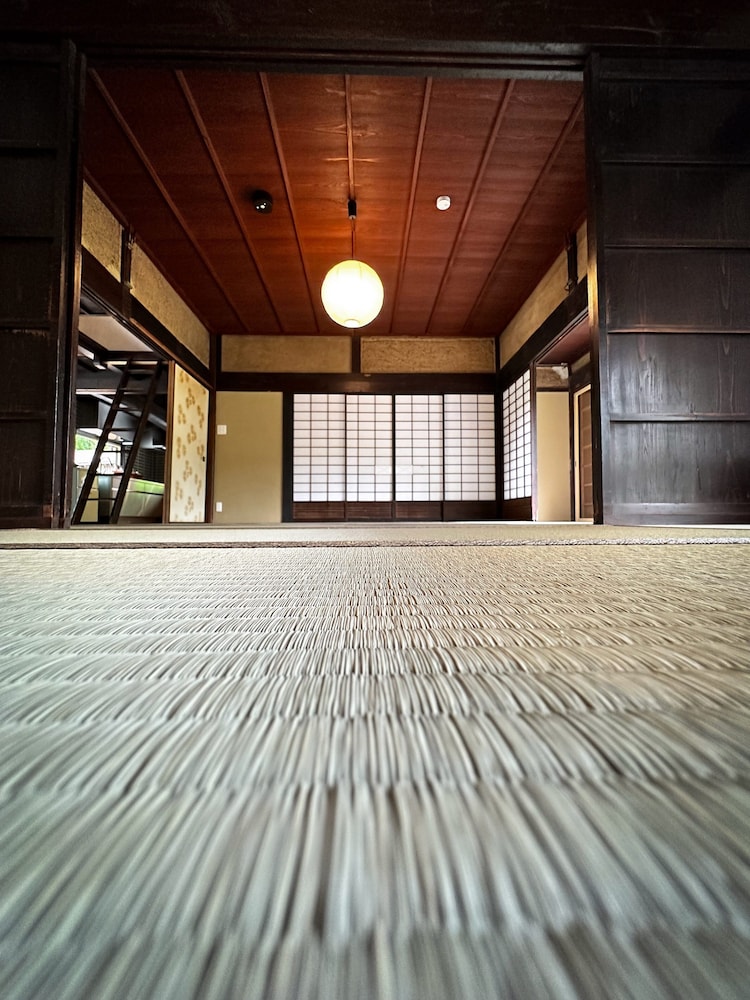 松明 MATSUAKARI 一棟貸し 禁煙 (フロント施設から0.5km) 客室18 | NIPPONIA 美山鶴ヶ岡 山の郷