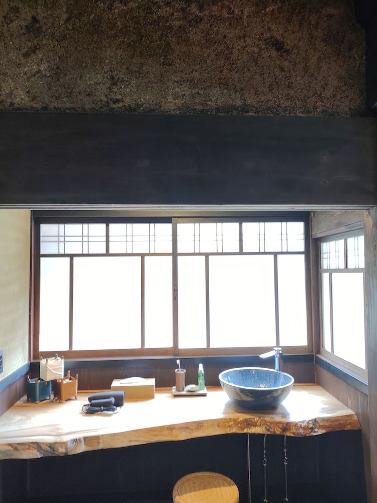 蛍火 HOTARUBI 102 部屋貸し 禁煙 (フロント施設から2.4km) 客室5 | NIPPONIA 美山鶴ヶ岡 山の郷