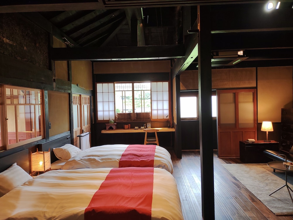 蛍火 HOTARUBI 102 部屋貸し 禁煙 (フロント施設から2.4km) 客室7 | NIPPONIA 美山鶴ヶ岡 山の郷