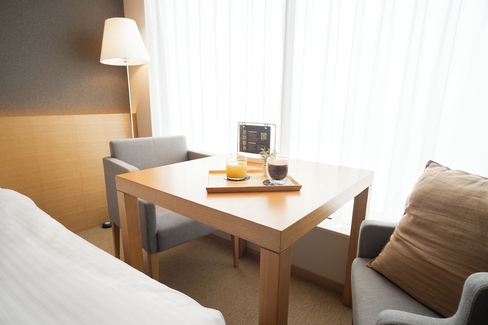 デラックス スイート シングルベッド 3 台 禁煙 (Residence) 客室1 | KABIN Taka