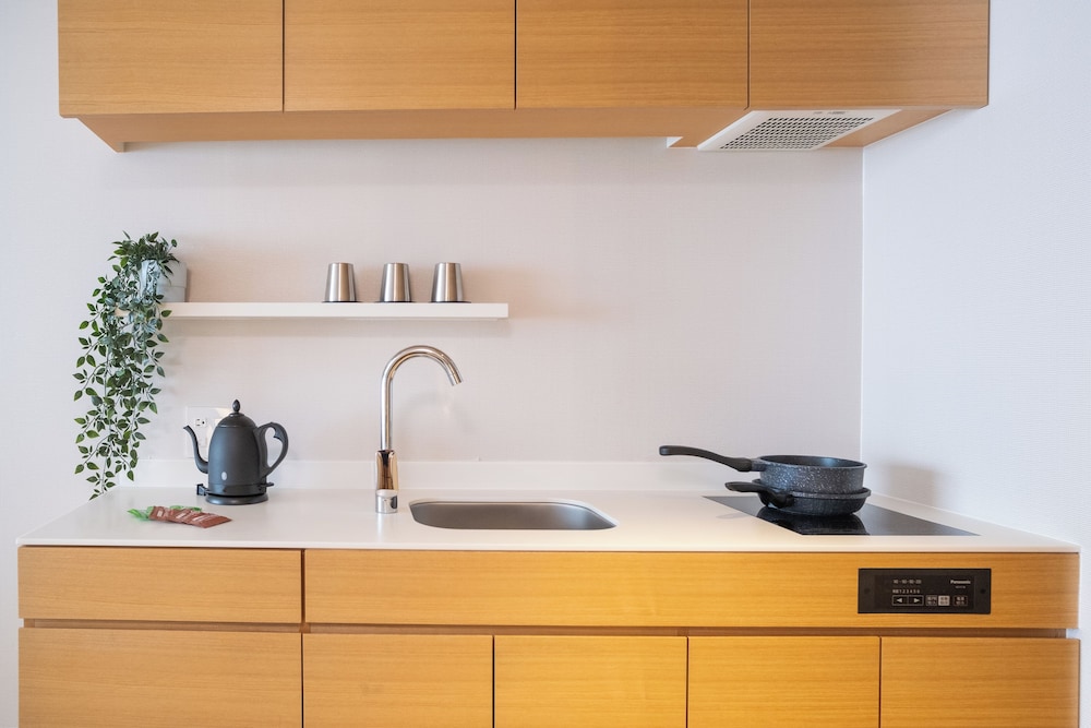 デラックス スイート シングルベッド 3 台 禁煙 (Residence) 専用簡易キッチン0 | KABIN Taka
