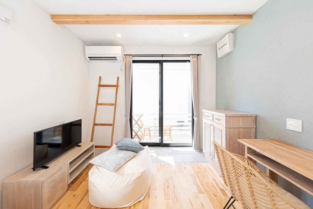 スタンダード ダブルルーム ダブルベッド 1 台 禁煙 客室5 | イノセンスリゾート -in 千葉レゾール -