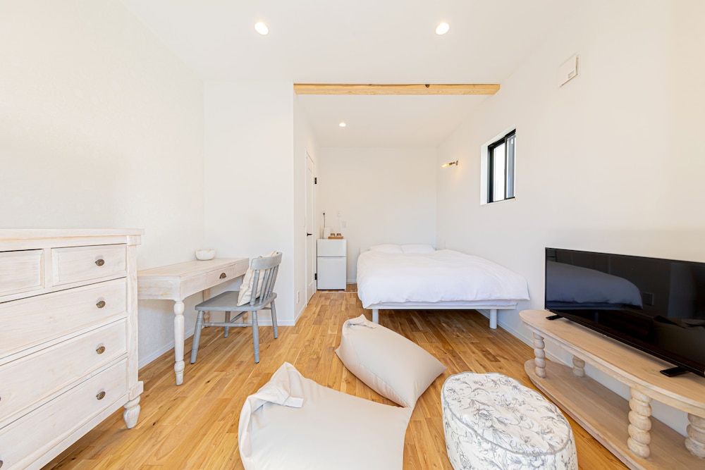 スタンダード ダブルルーム ダブルベッド 1 台 禁煙 客室4 | イノセンスリゾート -in 千葉レゾール -