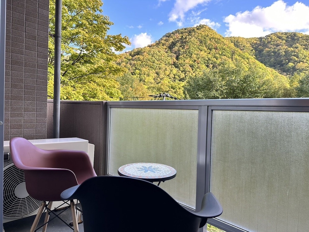 ビジネス アパートメント テラス / パティオ3 | Few Days Condominium 205