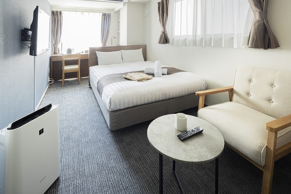 スタンダード ルーム ダブルベッド 1 台 客室2 | Coruscant Hotel 長崎駅 III