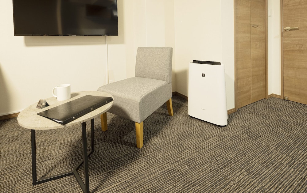 スーペリア ルーム ベッド (複数台) 客室6 | Coruscant Hotel 長崎駅 III