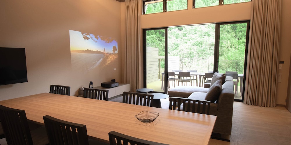 [A棟] 102平米/ペット可/天然温泉, サウナ, ドッグラン付き 客室内のダイニングエリア0 | Rakuten STAY VILLA 日光