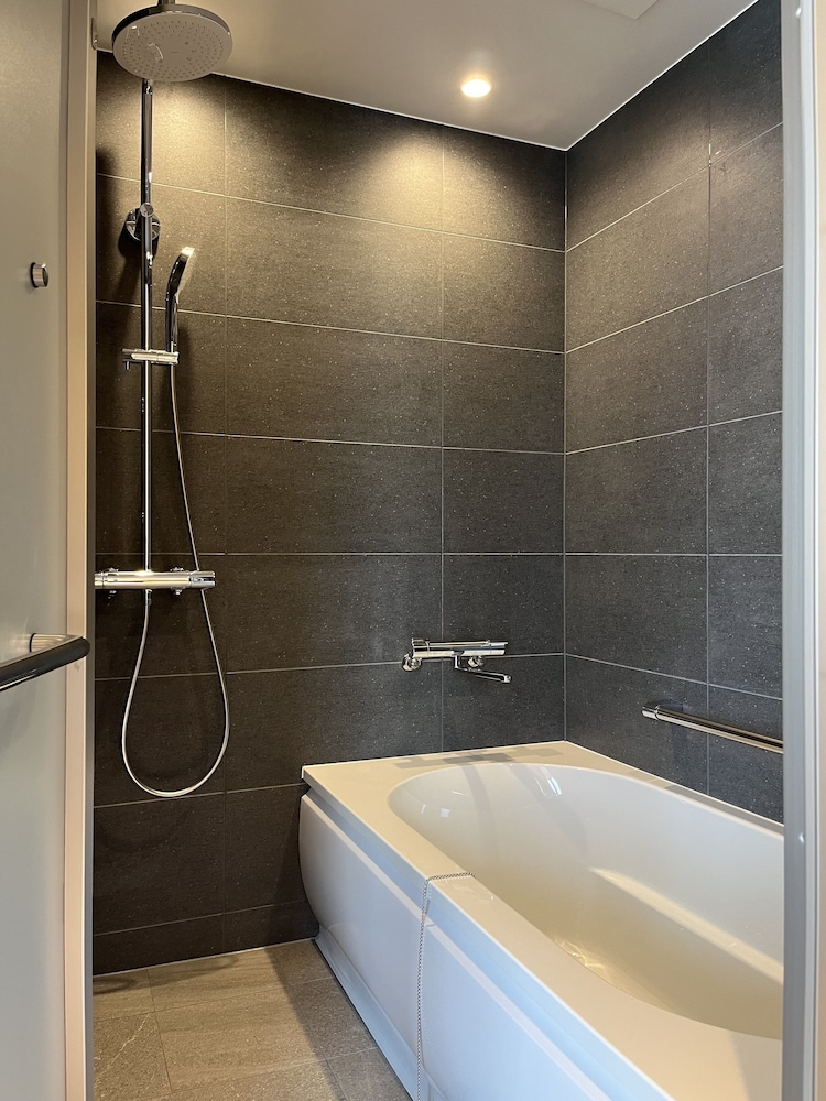 クラブトリプル [クラブラウンジアクセス付] 禁煙 バスルーム0 | ホテル エミオン 札幌