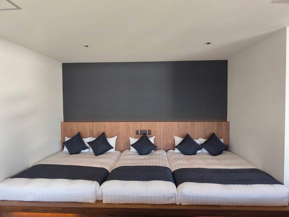 ラグジュアリー コンドミニアム エキストラベッド0 | ウラレナ