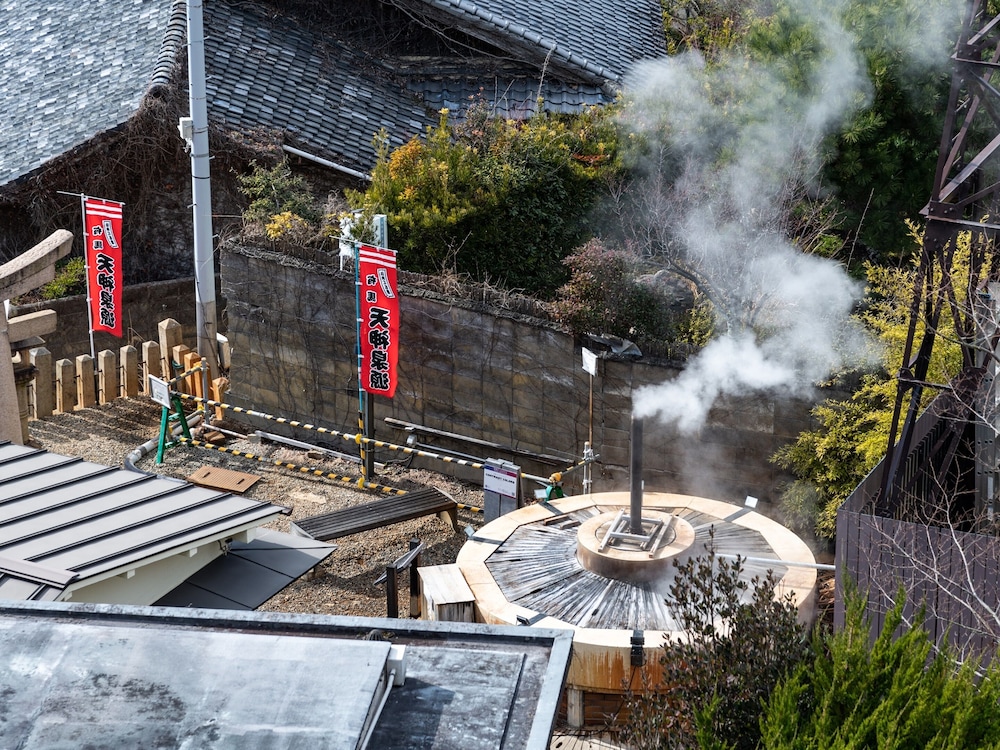 [301] えいげつ/金泉露天風呂付客室 (60平米) 禁煙 部屋からの景観0 | 四季の彩 旅篭