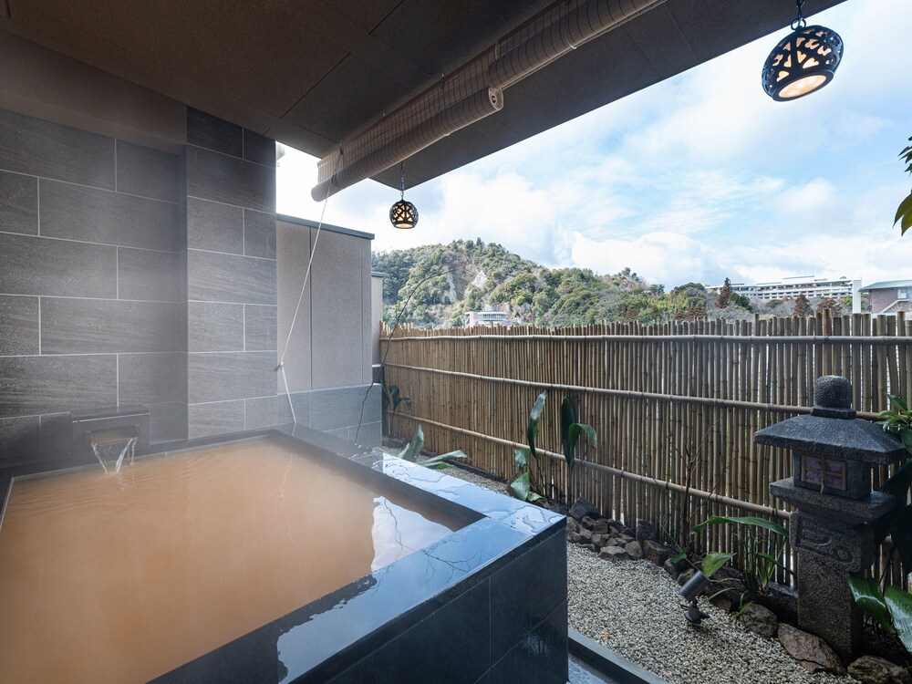 [103] さつき/金泉露天風呂付客室 (65平米) 禁煙 バスルーム0 | 四季の彩 旅篭