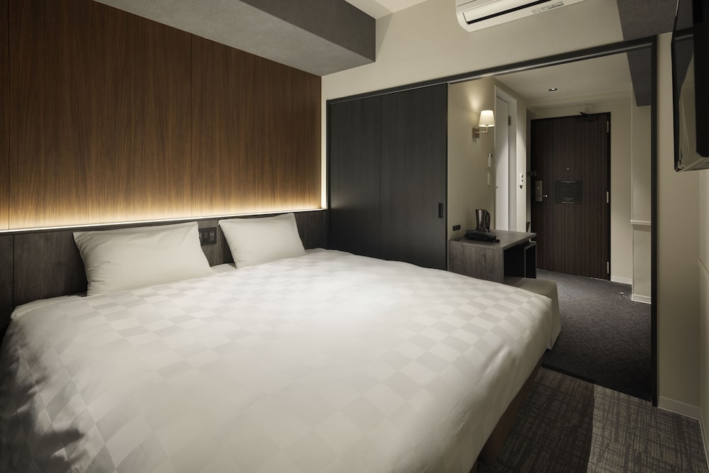 キングルーム 禁煙 客室3 | the b 大阪新世界